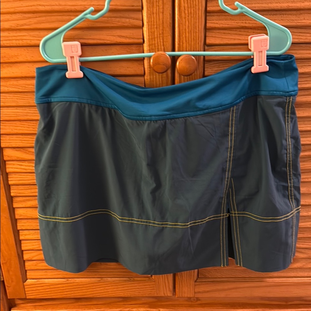 Title Nine Teal and Dark Green Women's Active Skort